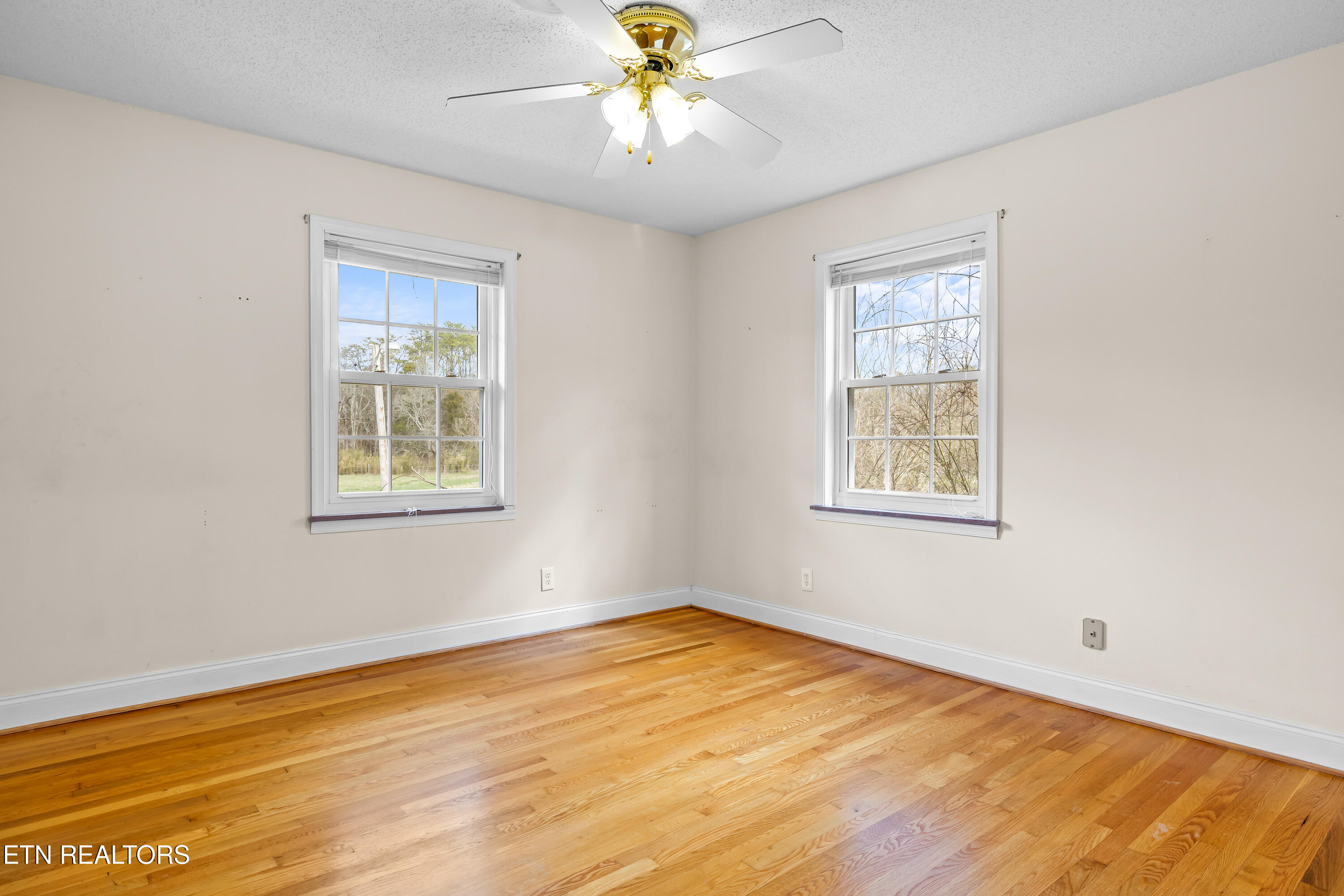 911 Tipton Station Road Knoxville, TN 37920 - Photo 19 of 55 911TiptonStationRd-71
