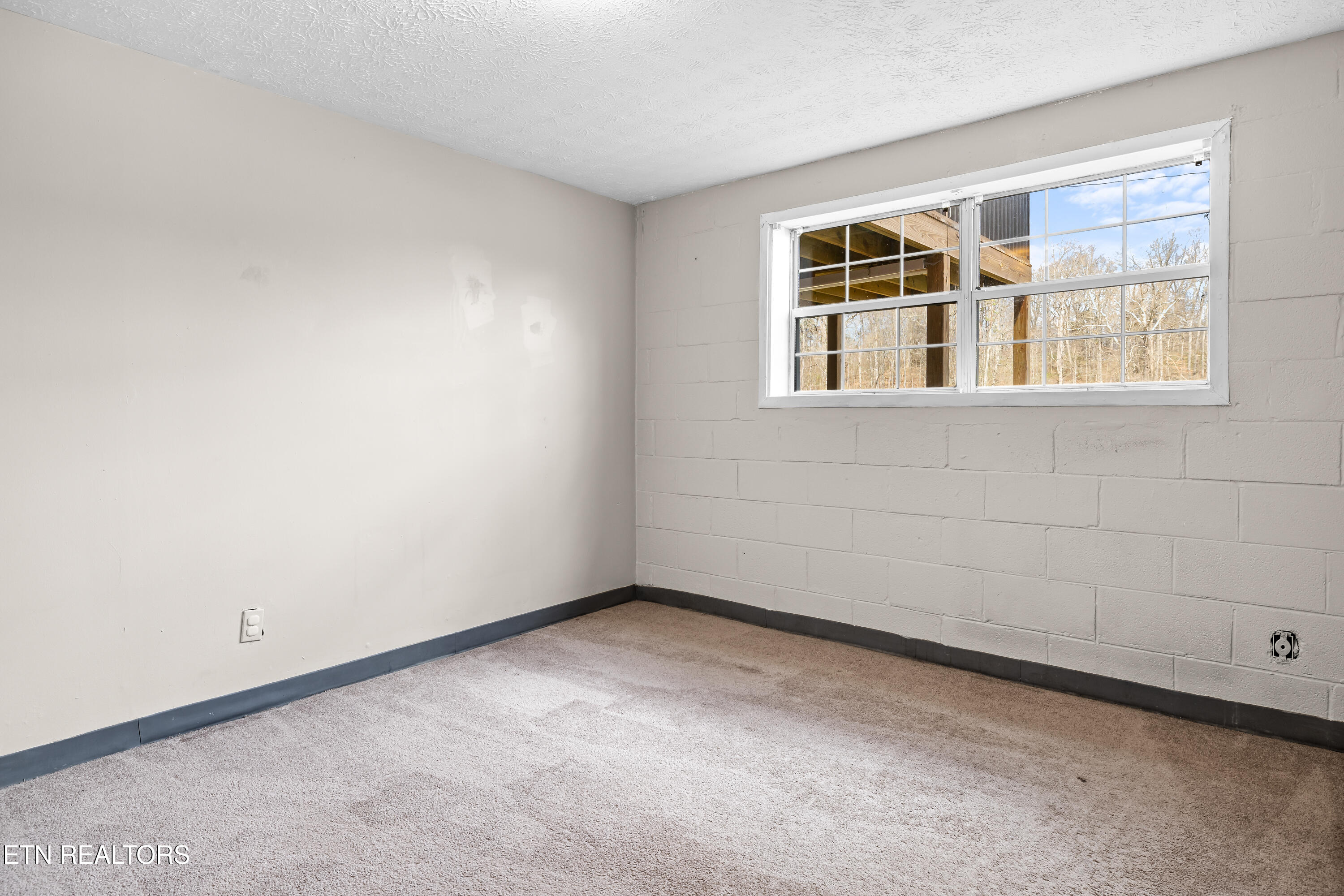 911 Tipton Station Road Knoxville, TN 37920 - Photo 30 of 55 911TiptonStationRd-55