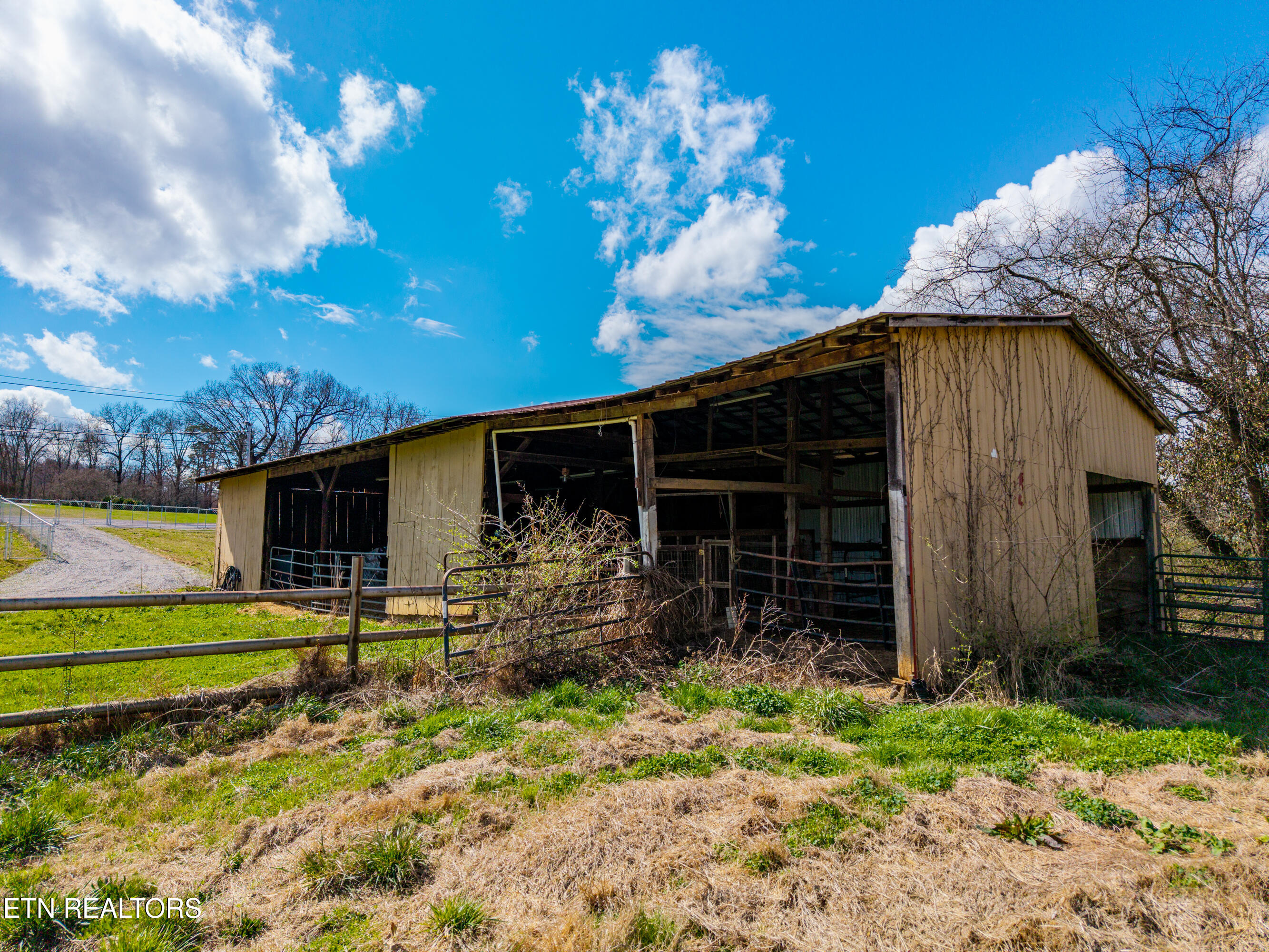 911 Tipton Station Road Knoxville, TN 37920 - Photo 38 of 55 911TiptonStationRd-5