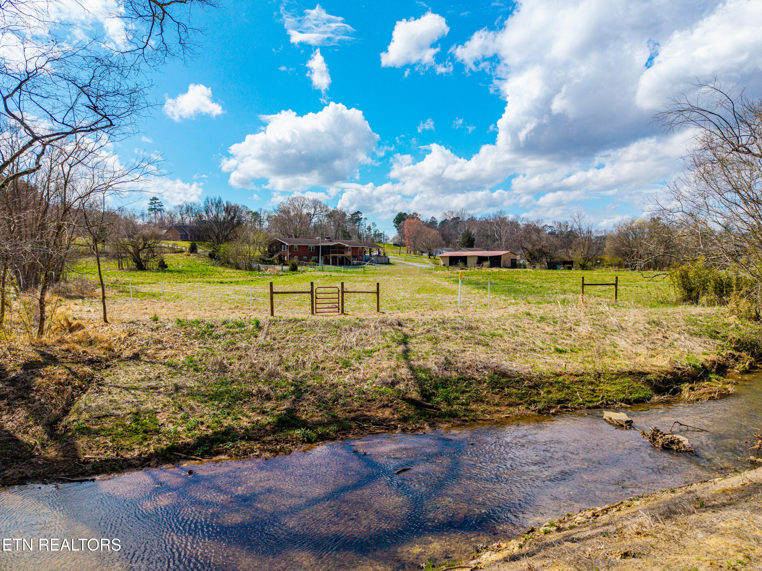 911 Tipton Station Road Knoxville, TN 37920 - Photo 4 of 55 911TiptonStationRd-29