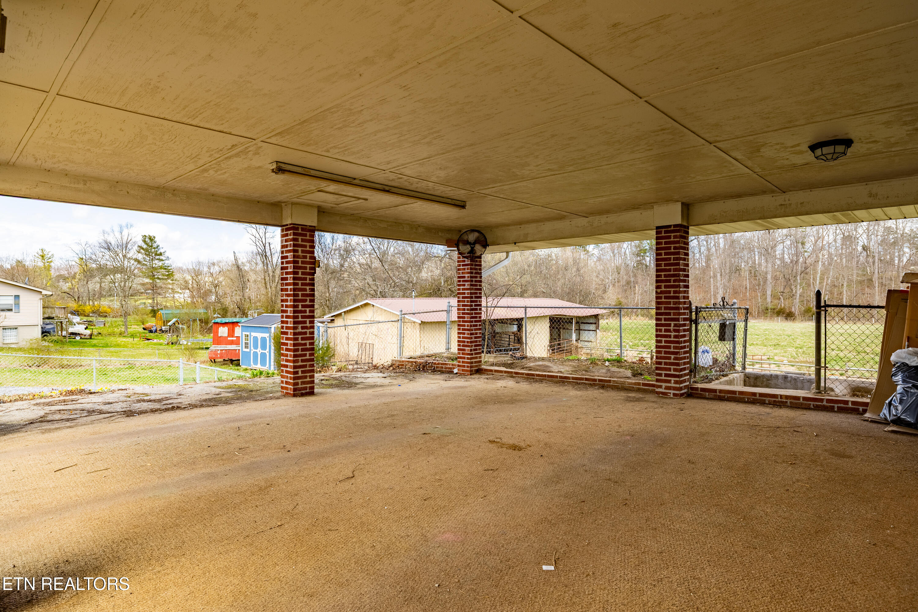 911 Tipton Station Road Knoxville, TN 37920 - Photo 54 of 55 911TiptonStationRd-75