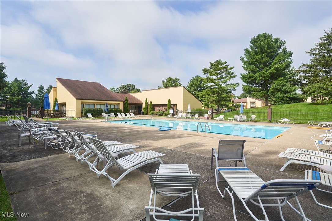 916 Hampton Ridge Drive Akron, OH 44313 - Photo 17 of 17 Pool
