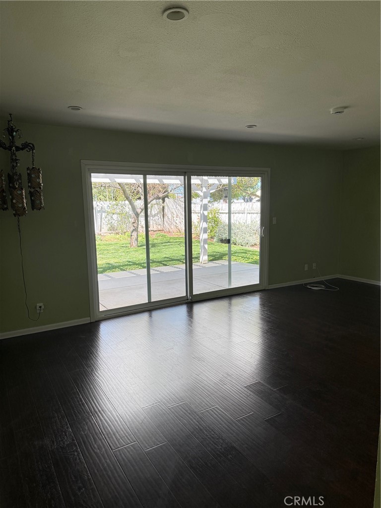 2002 Malcolm Street Simi Valley, CA 93065 - Photo 4 of 18 Family room