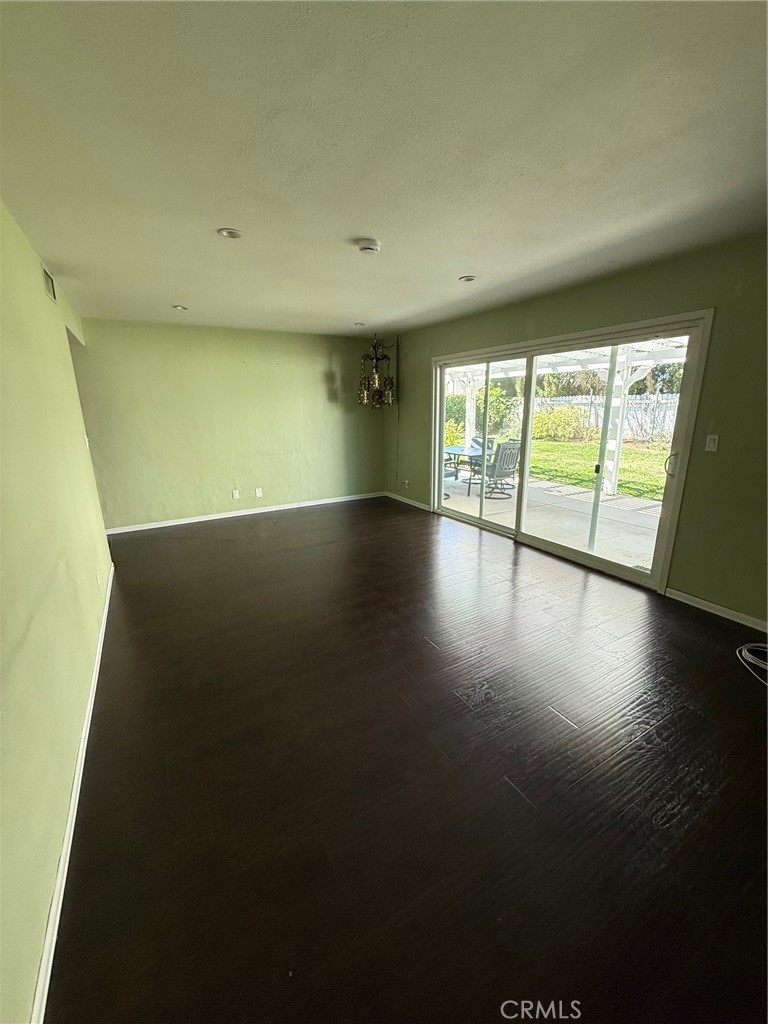 2002 Malcolm Street Simi Valley, CA 93065 - Photo 5 of 18 Family room