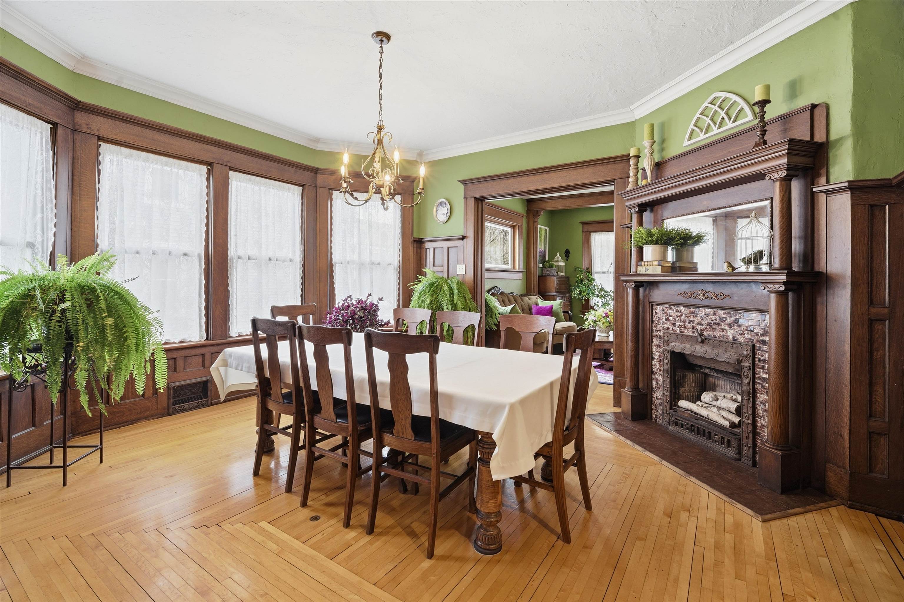 348 Broad Street Menasha, WI 54952 - Photo 12 of 40