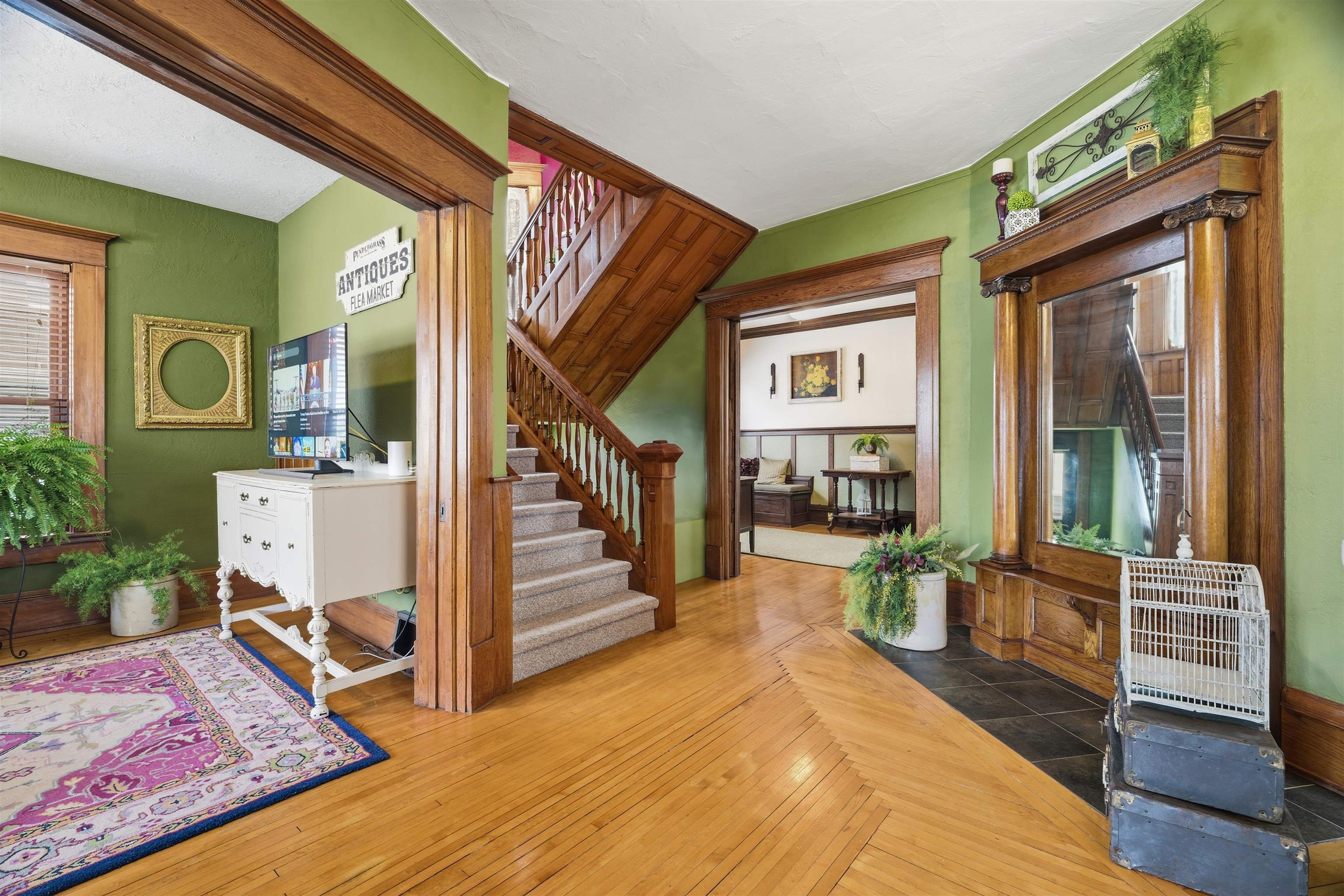 348 Broad Street Menasha, WI 54952 - Photo 3 of 40