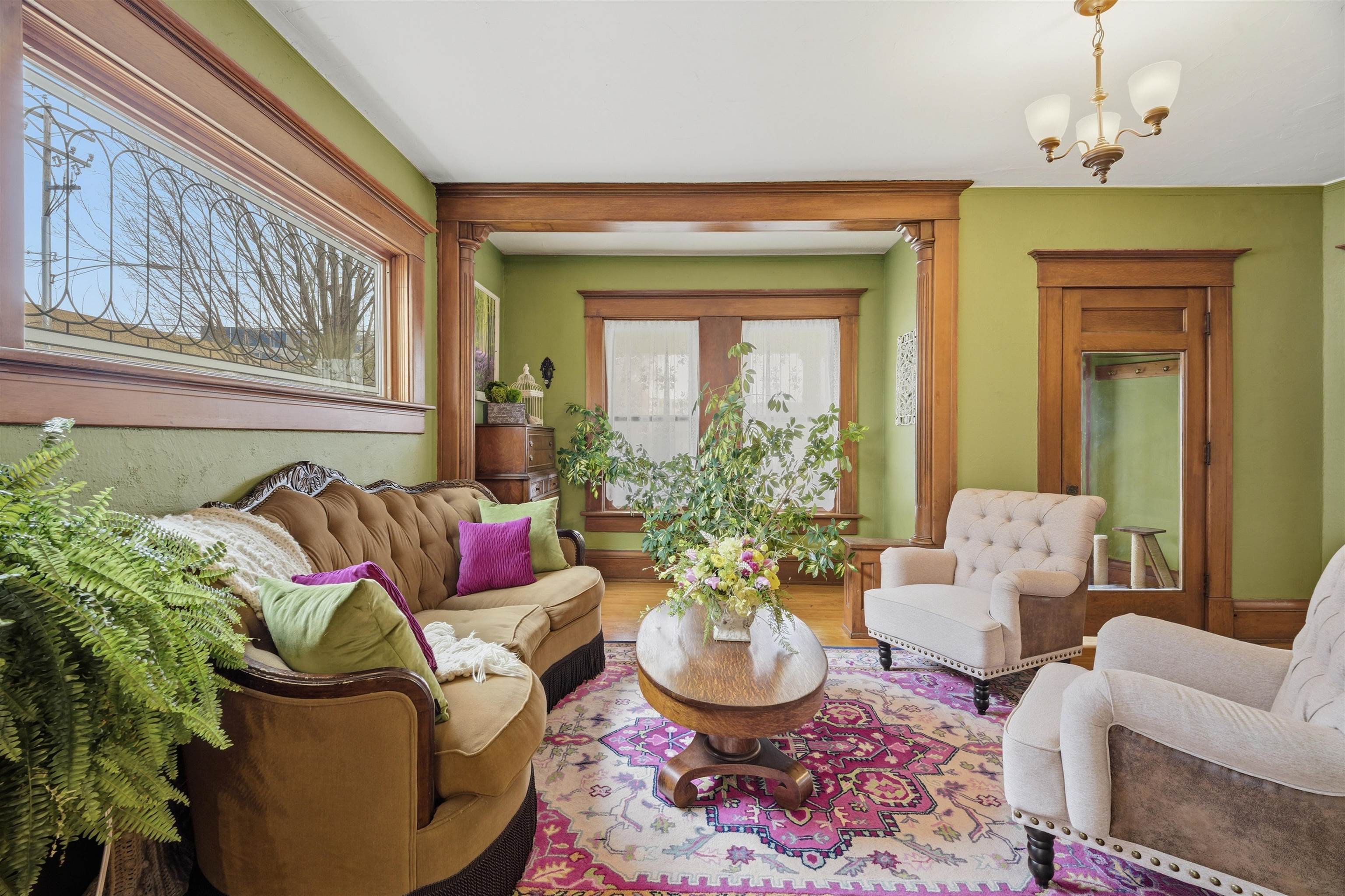 348 Broad Street Menasha, WI 54952 - Photo 7 of 40