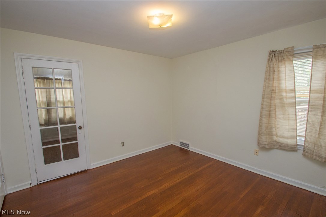 2384 Ashurst Road University Heights, OH 44118 - Photo 18 of 28 Up bedroom with sun porch access