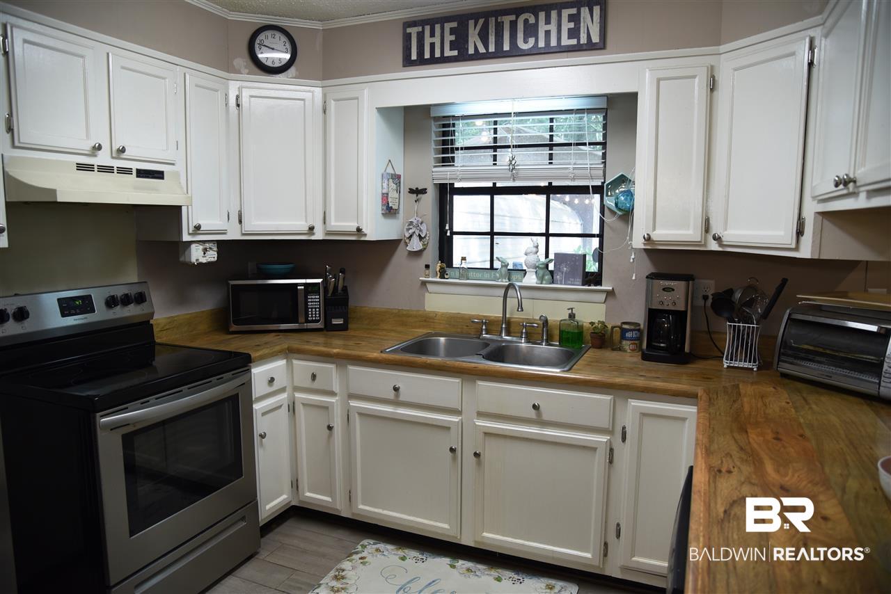 2704 Lost River Road Mobile, AL 36605 - Photo 16 of 35