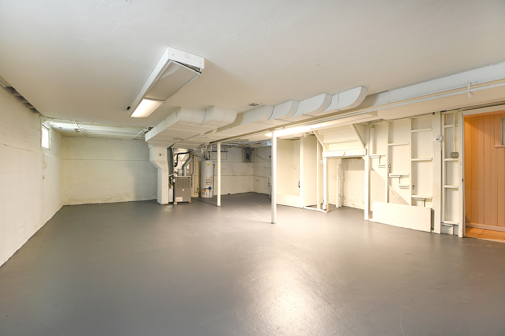 1718 West 187th Street Homewood, IL 60430 - Photo 20 of 28 an empty room with a empty space and windows