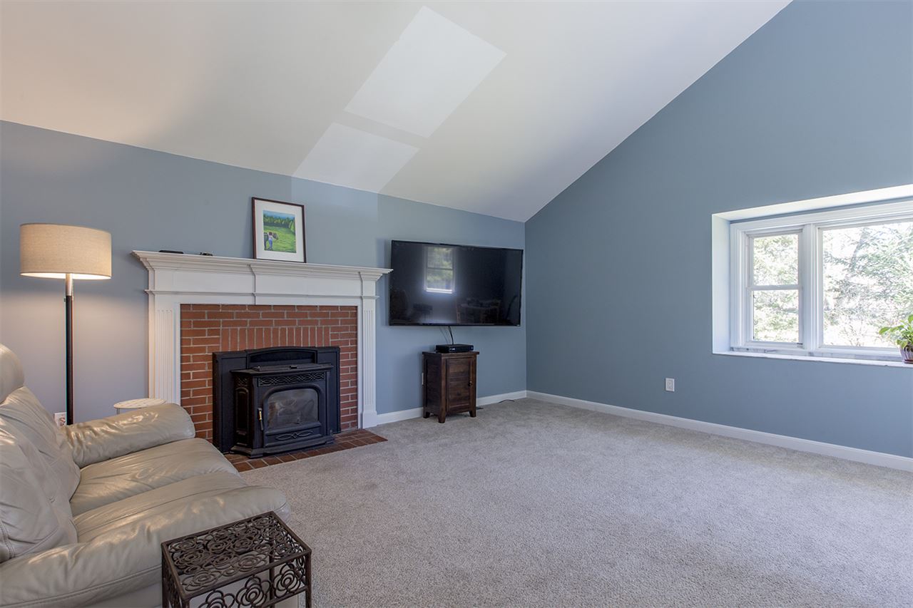 3 Bartlett Road Exeter, NH 03833 - Photo 8 of 40 Gallery Image 8