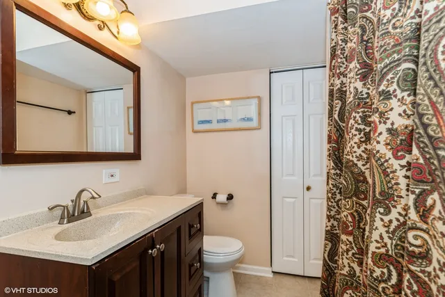 $355,000 | 13296 West Heiden Circle, Lake Bluff, IL 60044