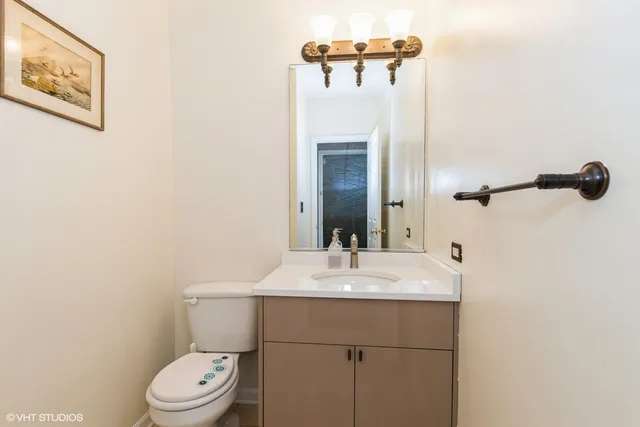 $355,000 | 13296 West Heiden Circle, Lake Bluff, IL 60044