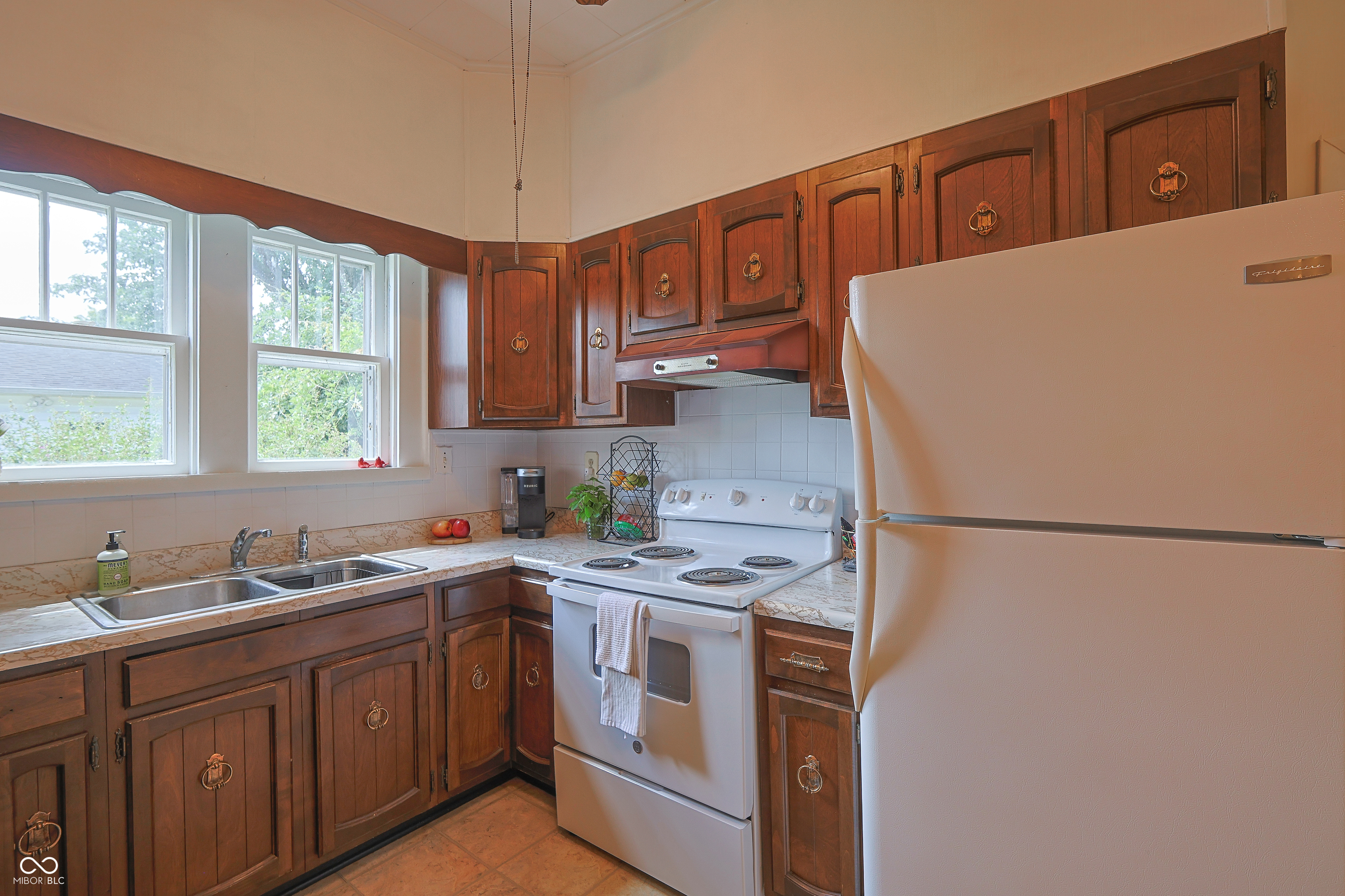 102 Center Street Elizabethtown, IN 47232 - Photo 25 of 59