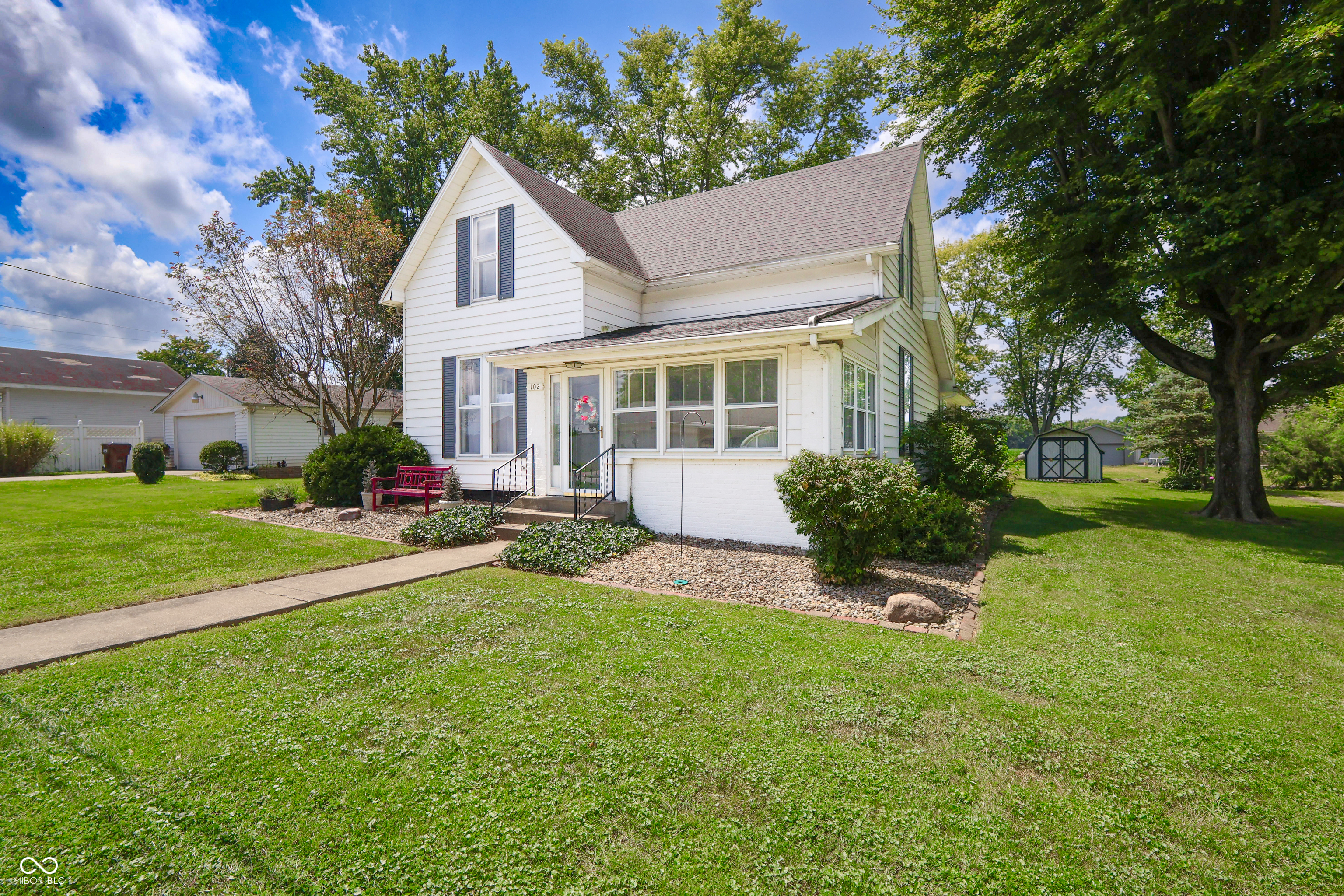 102 Center Street Elizabethtown, IN 47232 - Photo 3 of 59