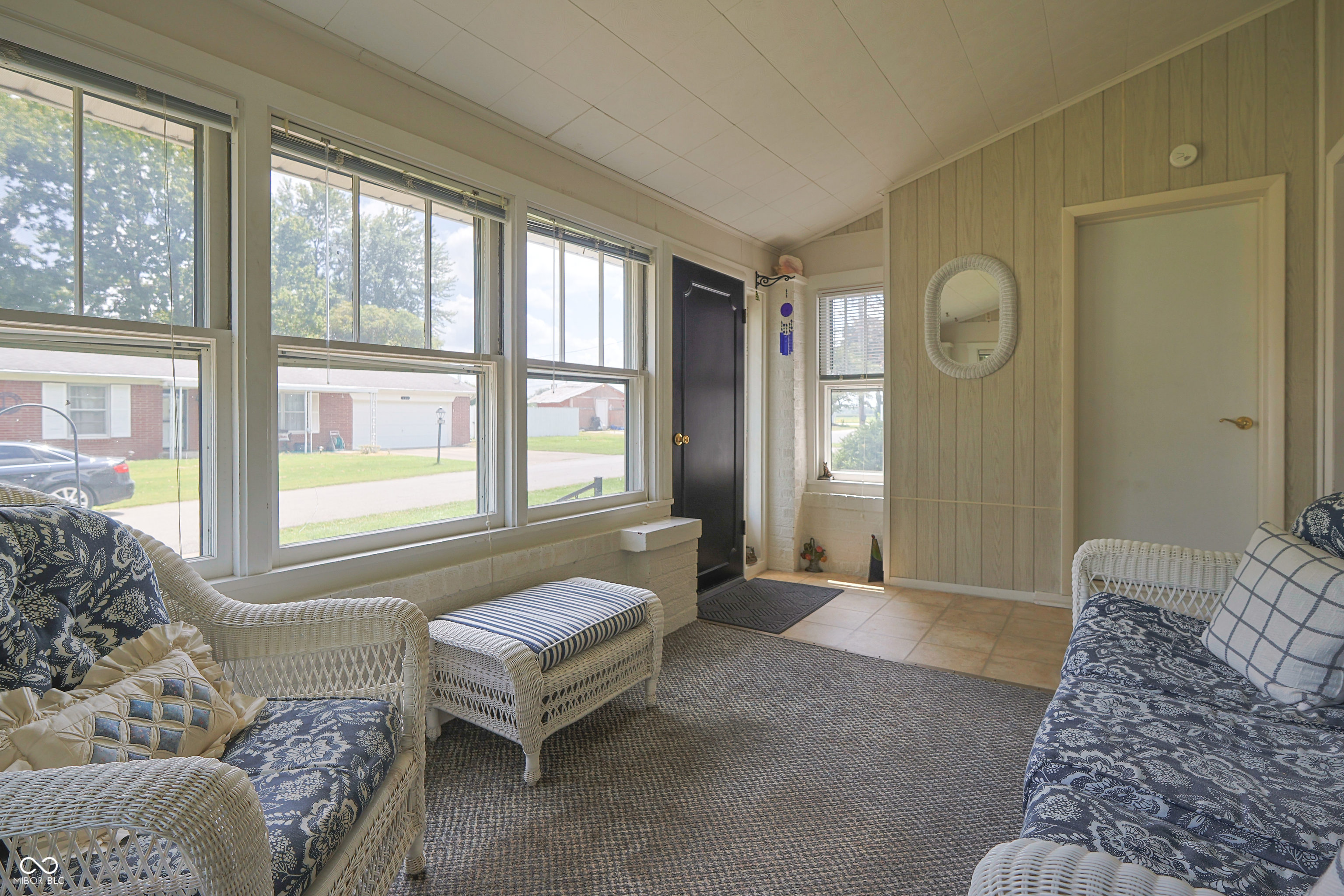 102 Center Street Elizabethtown, IN 47232 - Photo 7 of 59