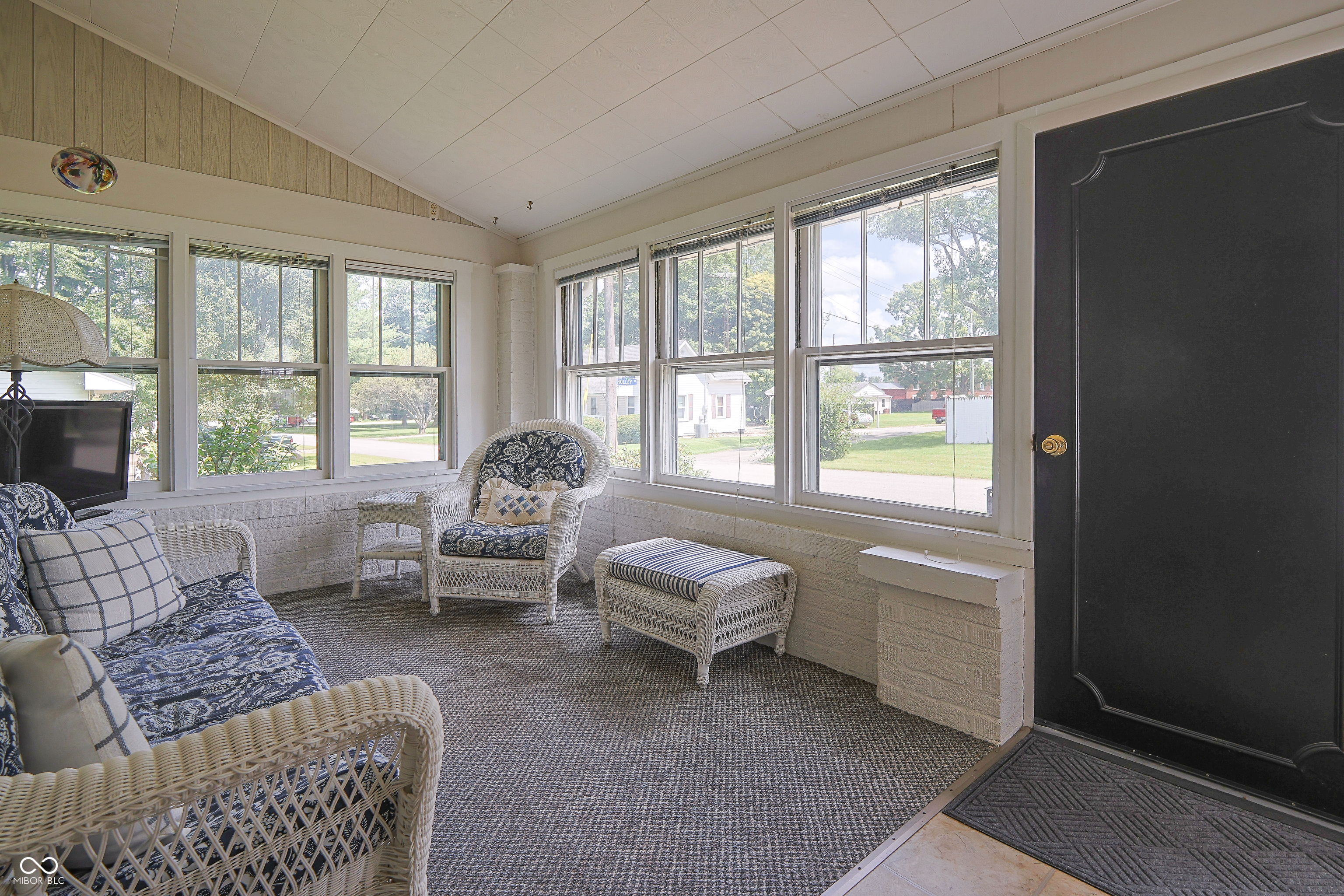 102 Center Street Elizabethtown, IN 47232 - Photo 8 of 59