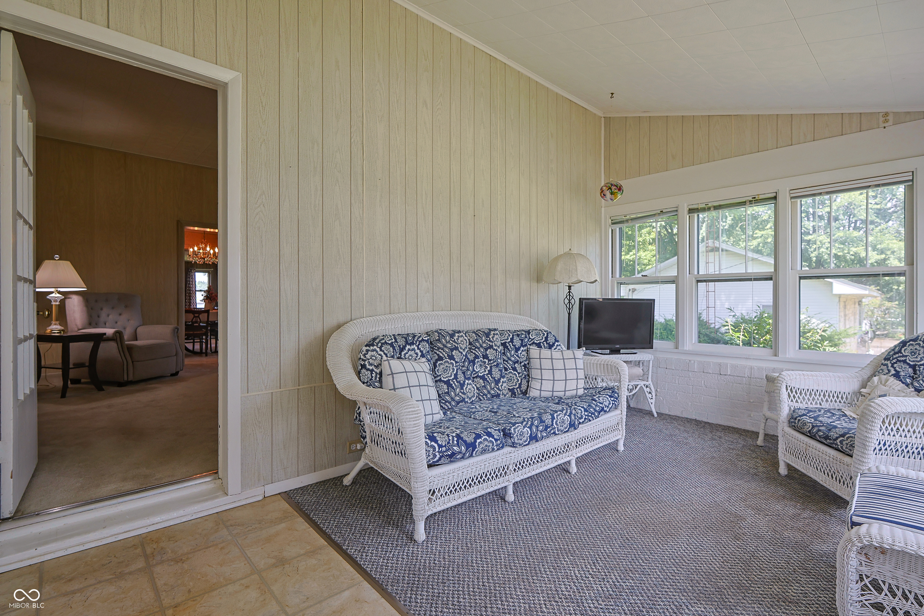 102 Center Street Elizabethtown, IN 47232 - Photo 10 of 59