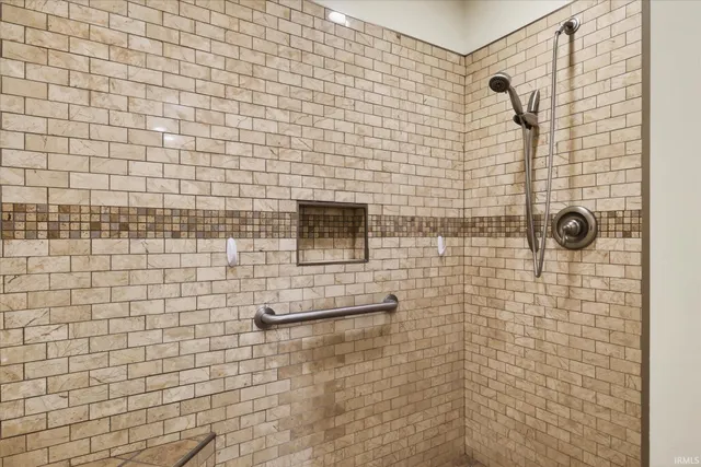 $425,000 | 4592 North Shadow Wood Drive, Bloomington, IN 47404