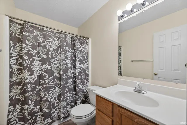 $425,000 | 4592 North Shadow Wood Drive, Bloomington, IN 47404