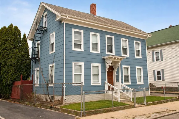 $1,500 | 111 Johnson Street, Pawtucket, RI 02860