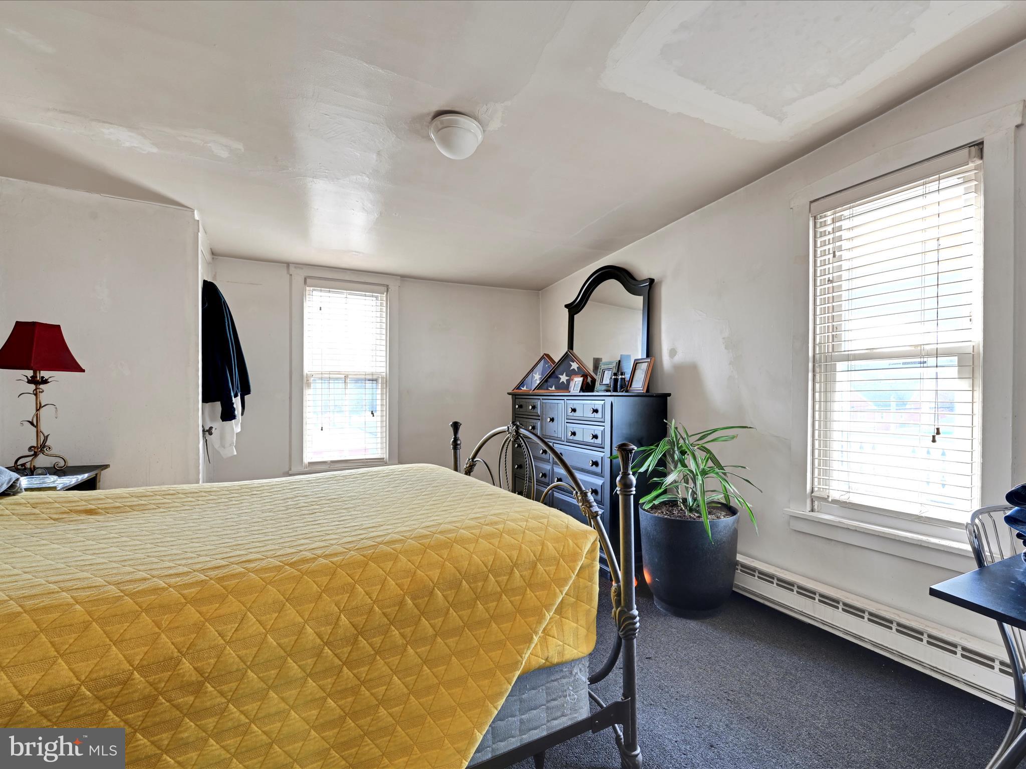36 East Washington Street Elizabethtown, PA 17022 - Photo 20 of 32 2nd Floor Apartment Bedroom