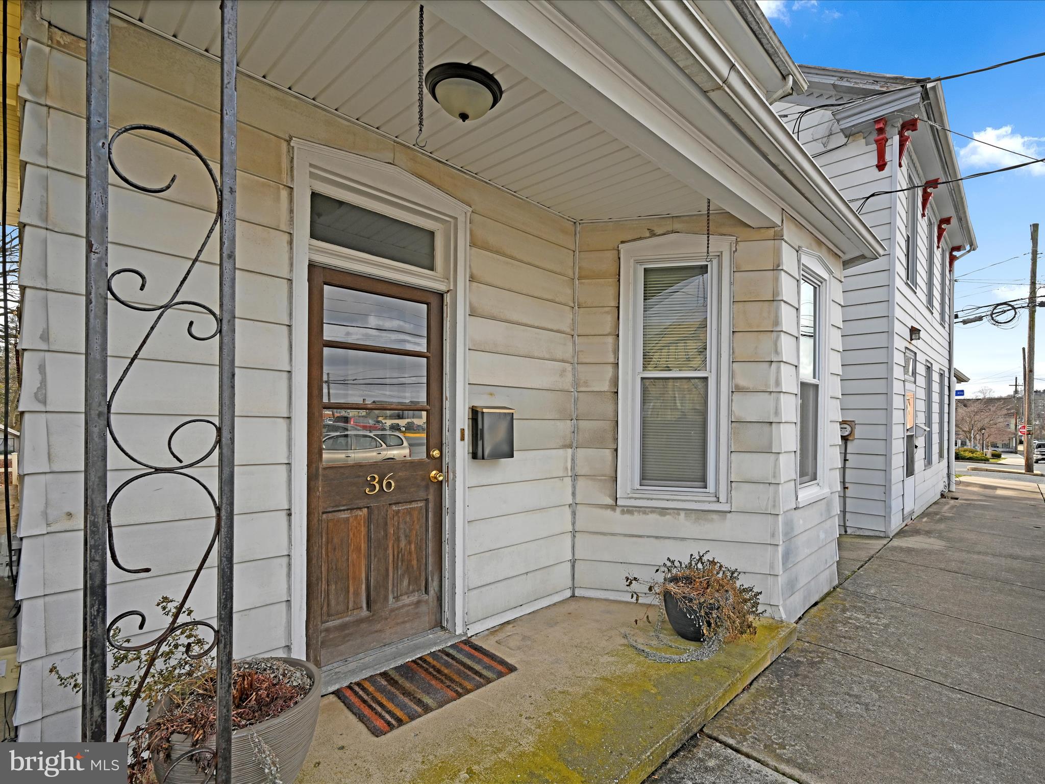 36 East Washington Street Elizabethtown, PA 17022 - Photo 2 of 32 Front