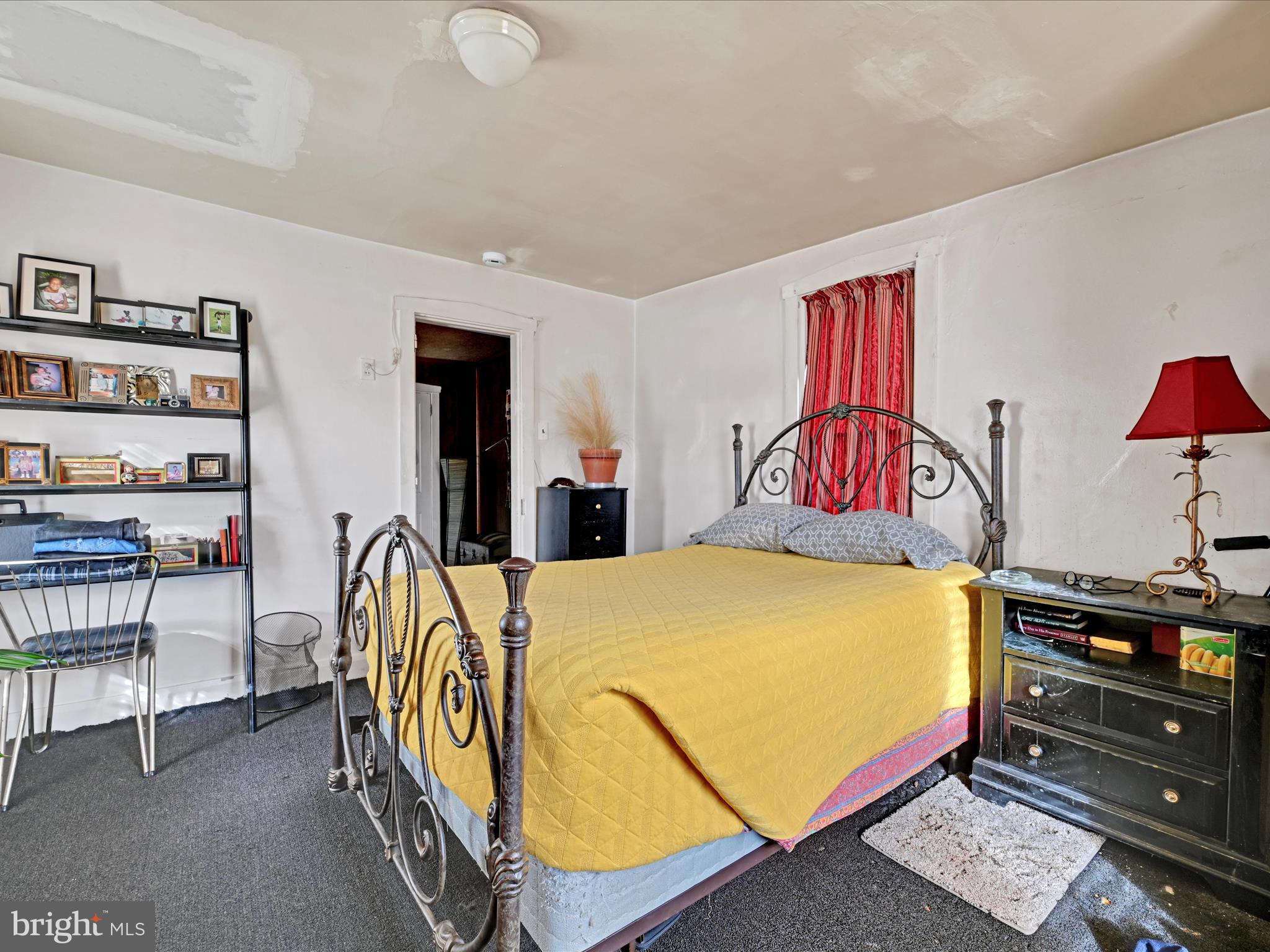36 East Washington Street Elizabethtown, PA 17022 - Photo 21 of 32 2nd Floor Apartment Bedroom