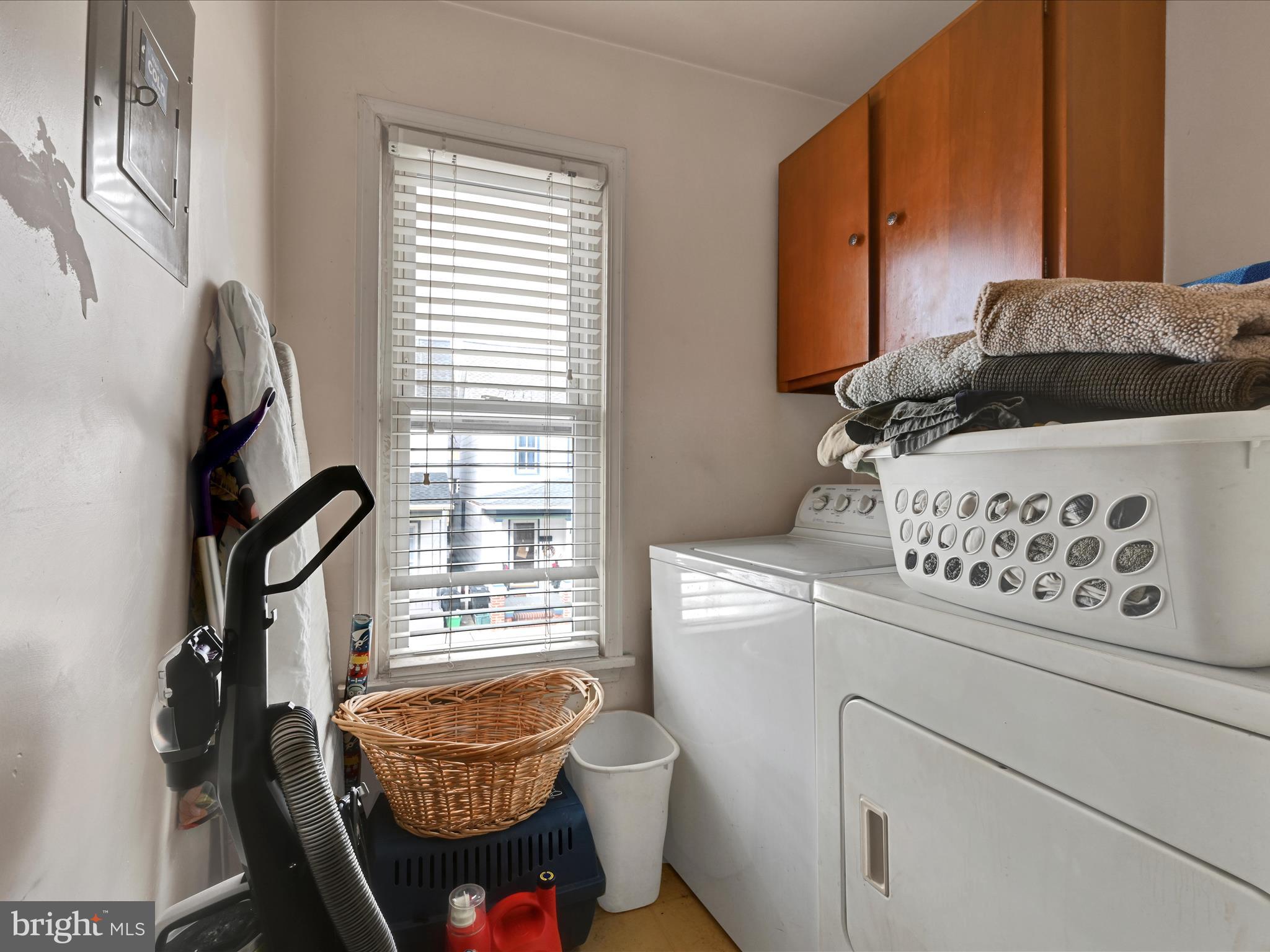 36 East Washington Street Elizabethtown, PA 17022 - Photo 23 of 32 2nd Floor Apartment Laundry