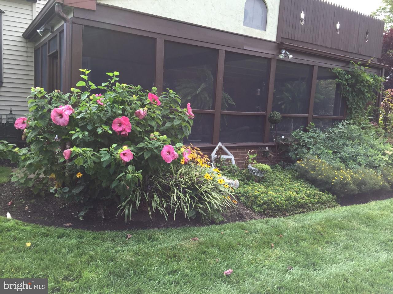 63 Lempa Road Southampton, PA 18966 - Photo 31 of 38 Flowering Gardens