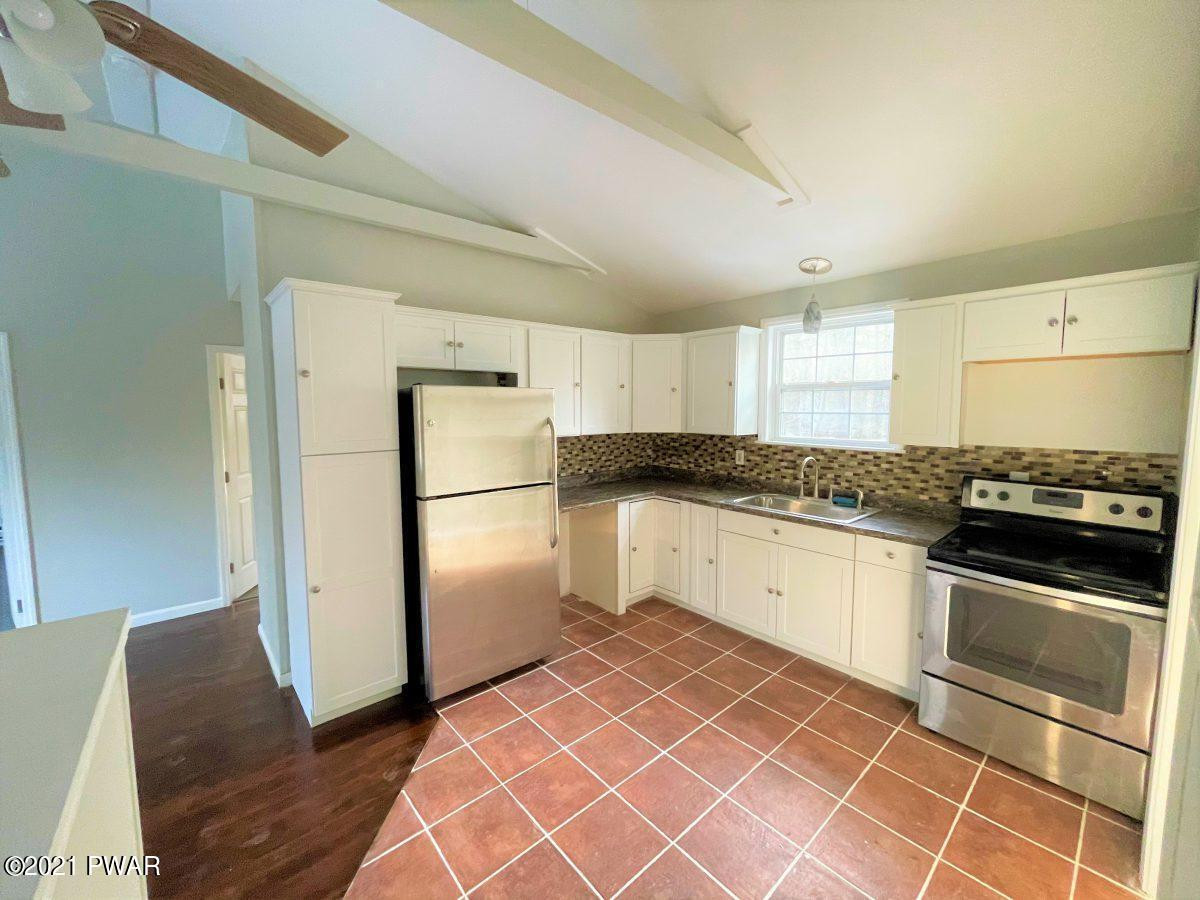 221 Myck Road Dingmans Ferry, PA 18328 - Photo 6 of 25 532285-5