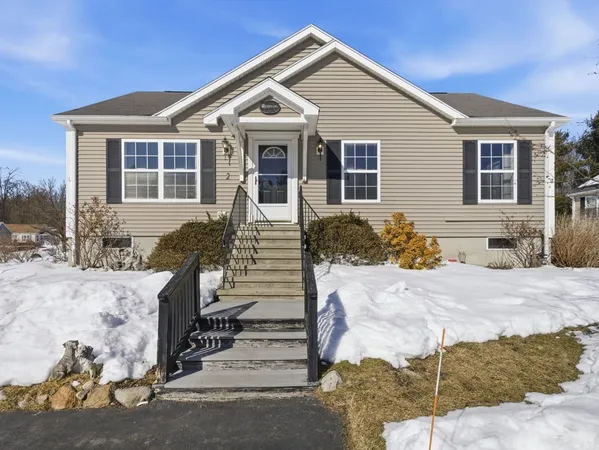 $379,000 | 2 Mountain Ash Road, Unit 2, East Bridgewater, MA 02333