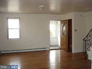 7101 B Radbourne Road Upper Darby, PA 19082 - Photo 3 of 6