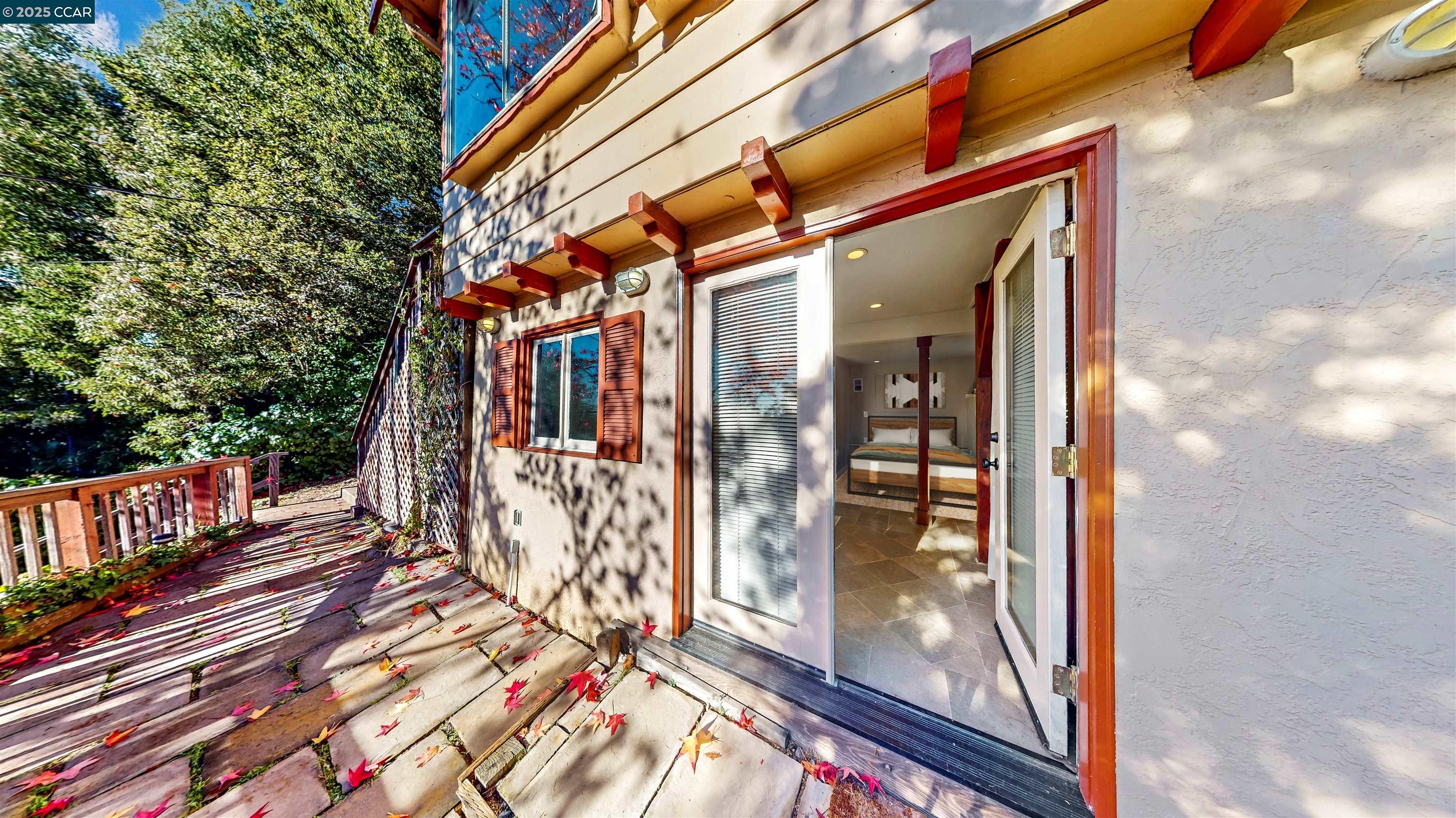 5716 Merriewood Drive Oakland, CA 94611 - Photo 7 of 19