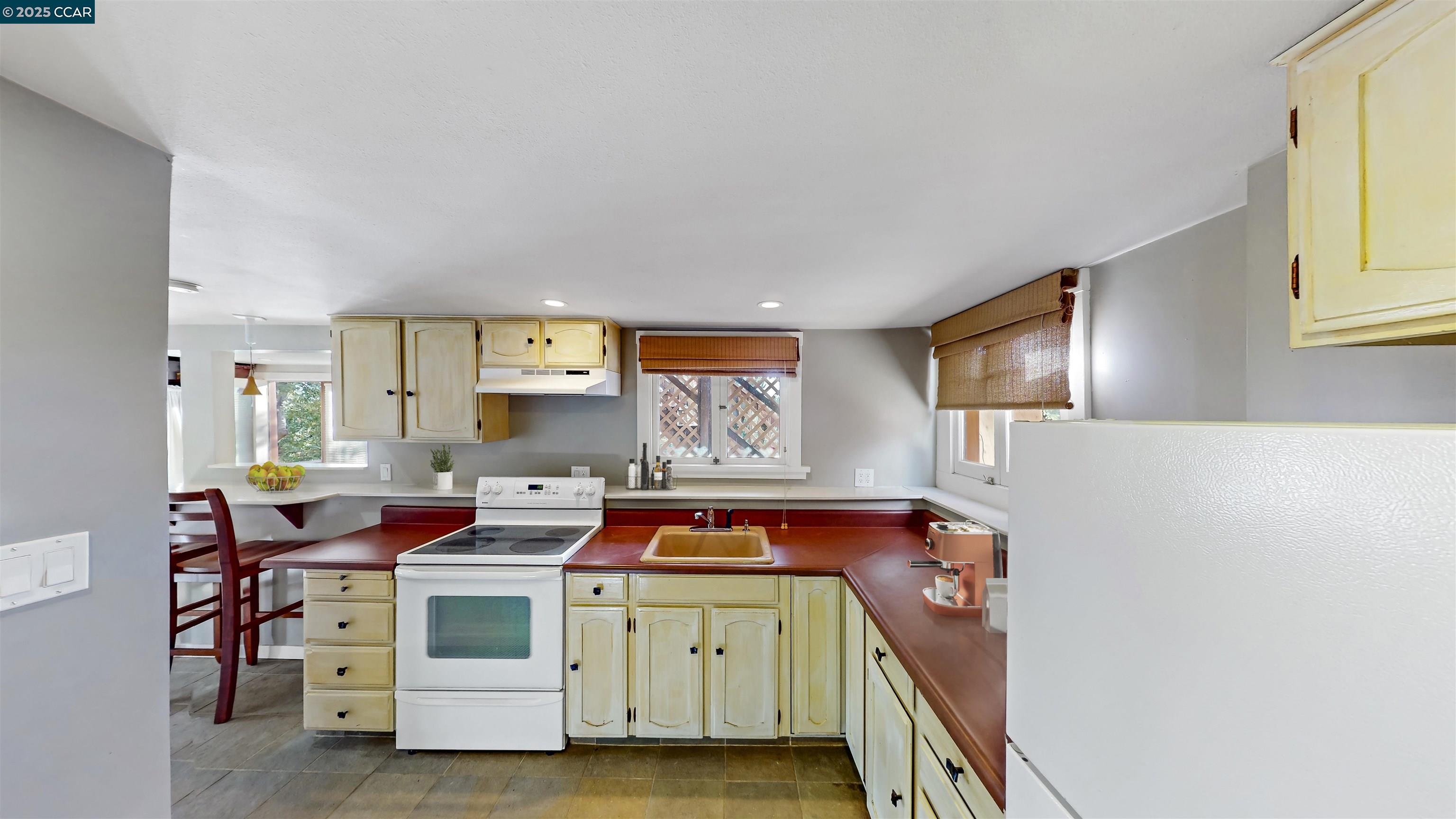 5716 Merriewood Drive Oakland, CA 94611 - Photo 8 of 19