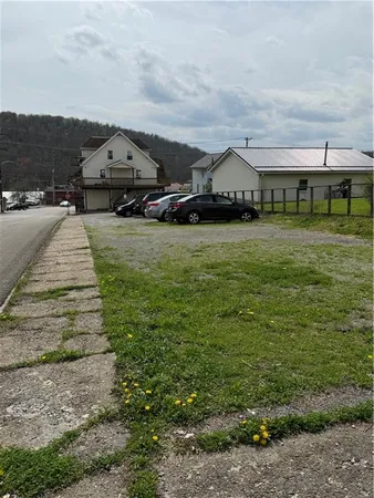 $335,000 | 1000 Grant Avenue, East Butler, PA 16029