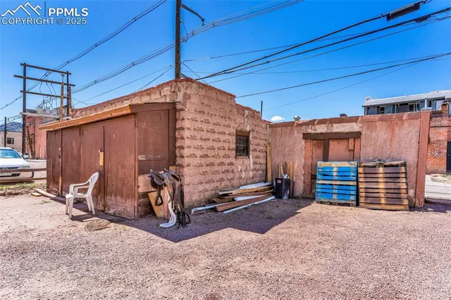 $425,000 | 621 Royal Gorge Boulevard, Canon City, CO 81212