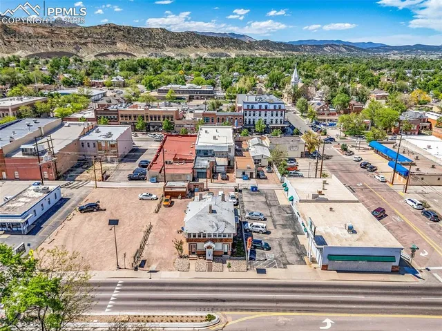 $425,000 | 621 Royal Gorge Boulevard, Canon City, CO 81212