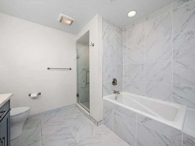 $4,000 | 1255 South State Street, Unit 1703, Chicago, IL 60605