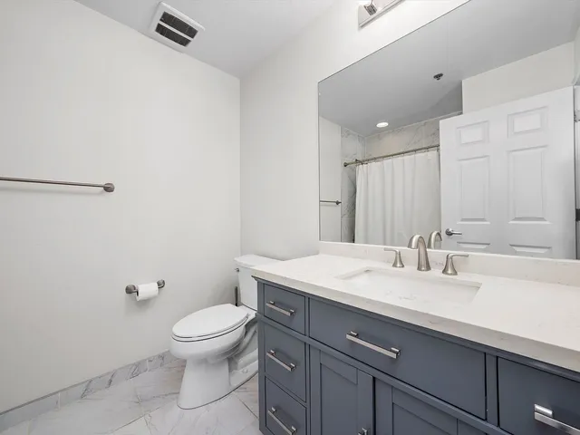 $4,000 | 1255 South State Street, Unit 1703, Chicago, IL 60605