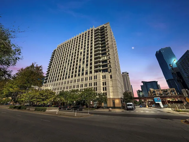 $4,000 | 1255 South State Street, Unit 1703, Chicago, IL 60605