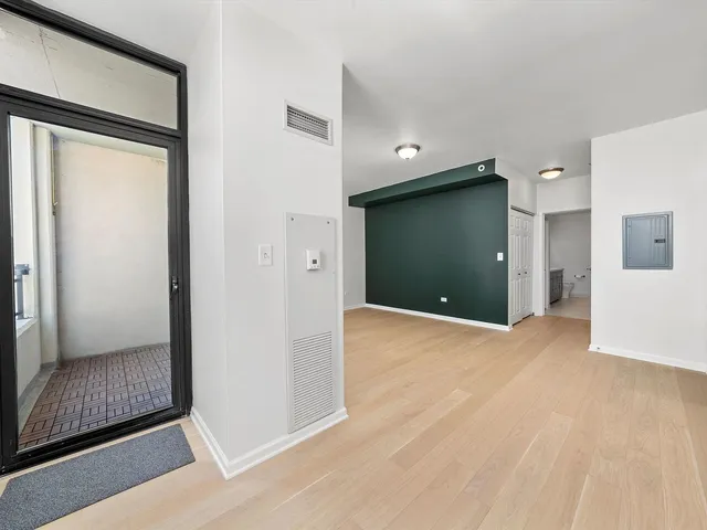 $4,000 | 1255 South State Street, Unit 1703, Chicago, IL 60605