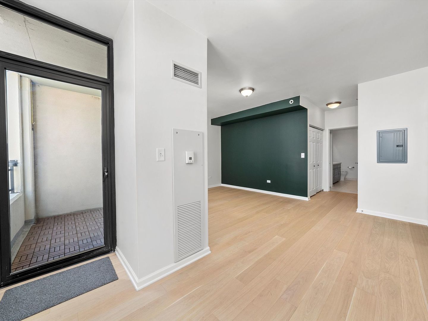 1255 South State Street, Unit 1703 Chicago, IL 60605 - Photo 8 of 27