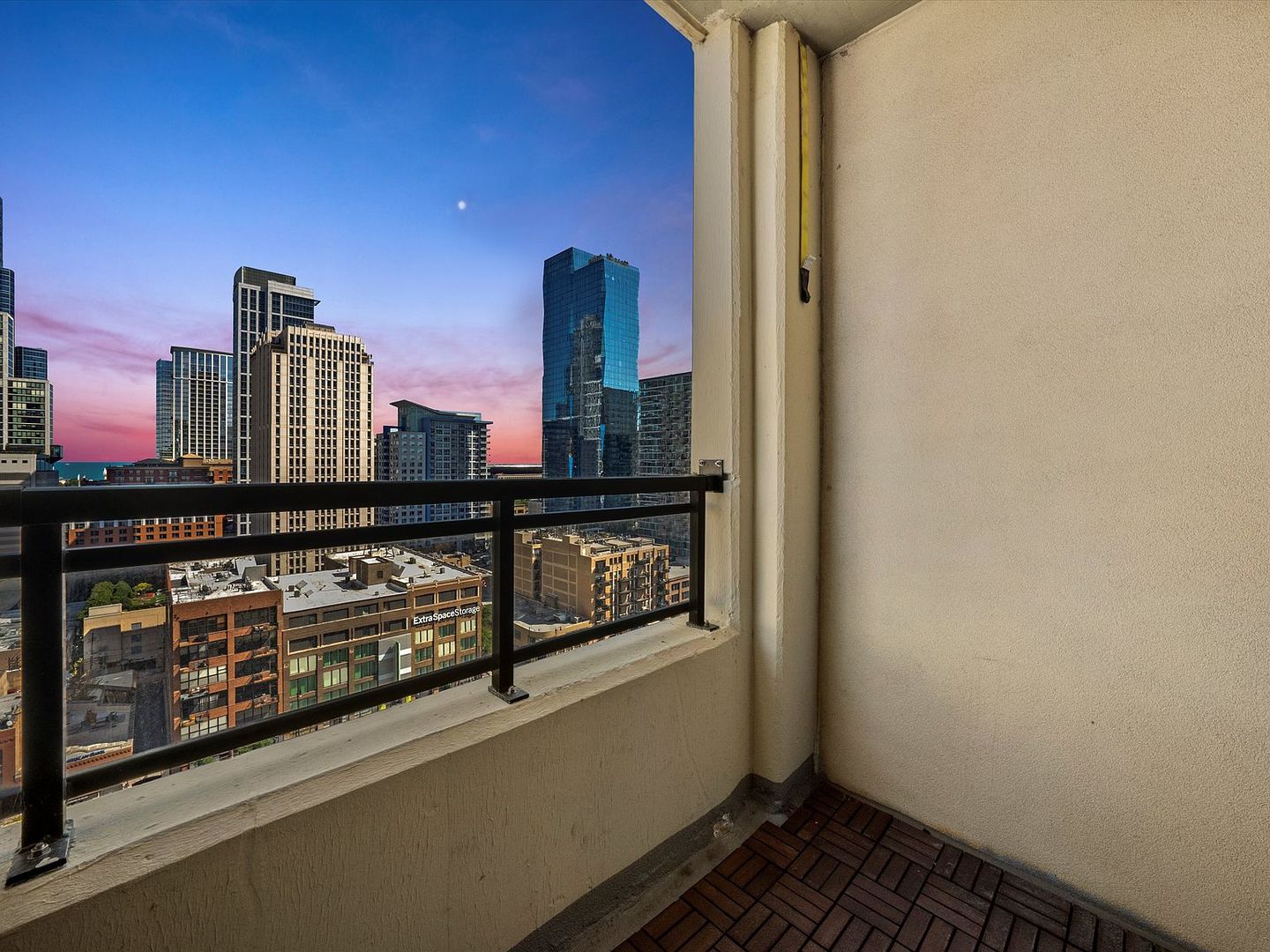 1255 South State Street, Unit 1703 Chicago, IL 60605 - Photo 10 of 27