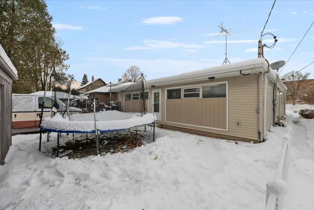 $320,000 | 1217 North Avenue, Sheboygan, WI 53083
