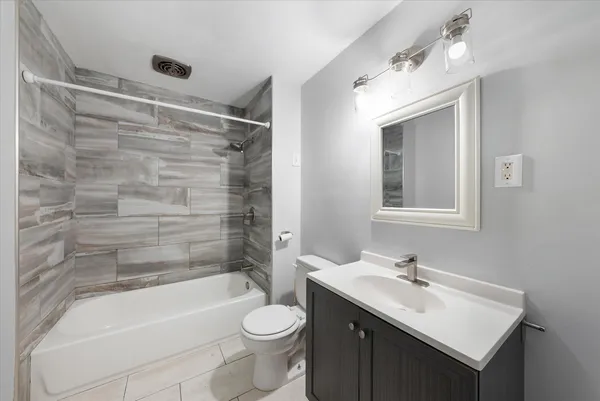 $299,999 | 1217 North Avenue, Sheboygan, WI 53083