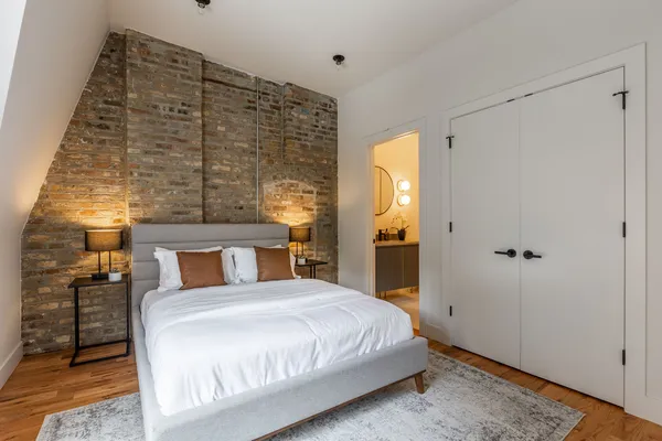 $6,995 | 2228 North Kedzie Boulevard, Unit CH, Chicago, IL 60647