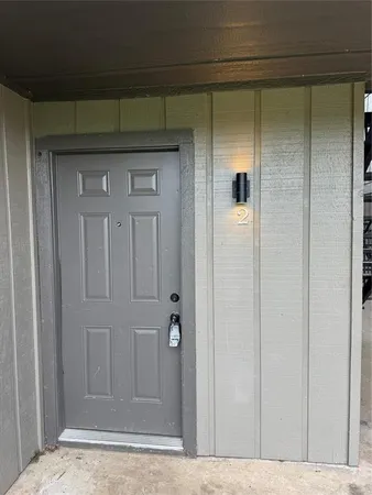 $1,275 | 7300 Comanche Trail, Unit 2, Lake Worth, TX 76135