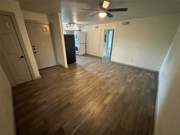 $1,275 | 7300 Comanche Trail, Unit 2, Lake Worth, TX 76135