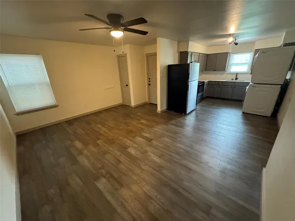 $1,275 | 7300 Comanche Trail, Unit 2, Lake Worth, TX 76135
